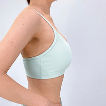 Load image into Gallery viewer, Textured Slim Sports Bra - Mint Green
