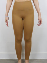 Load image into Gallery viewer, Inner Back Pocket Leggings - Camel Brown
