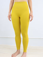 Load image into Gallery viewer, Inner Back Pocket Leggings - Queen Bee
